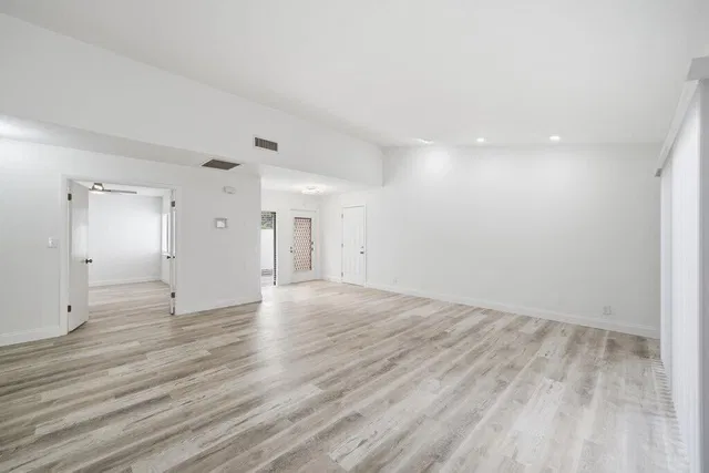 Residence photo 15
