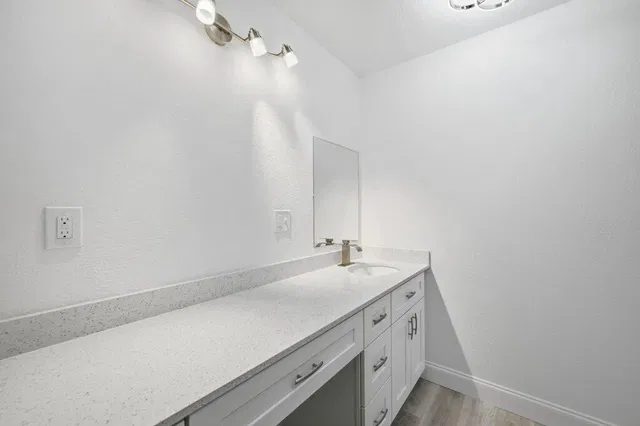 Residence photo 20
