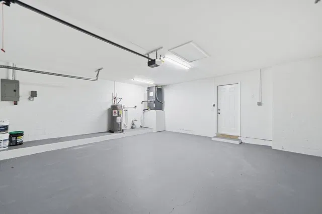Residence photo 24