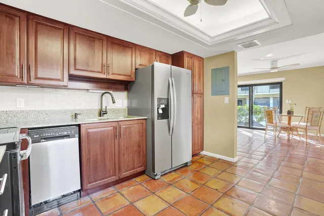 Singer Island Unit 2 photo 6