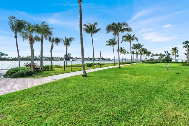 Singer Island Unit 2 photo 20