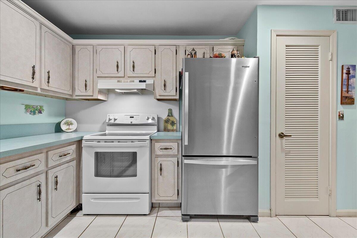  Unit H101 photo 15