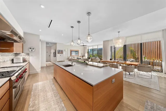 The Fairchild Coconut Grove 403