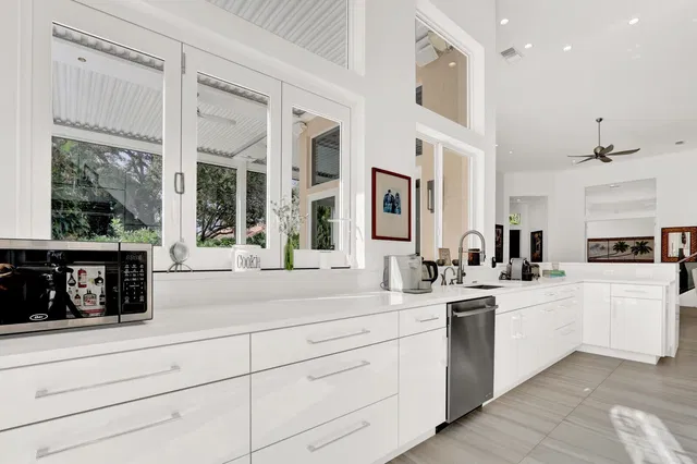 Frenchman's Creek Residence photo 35