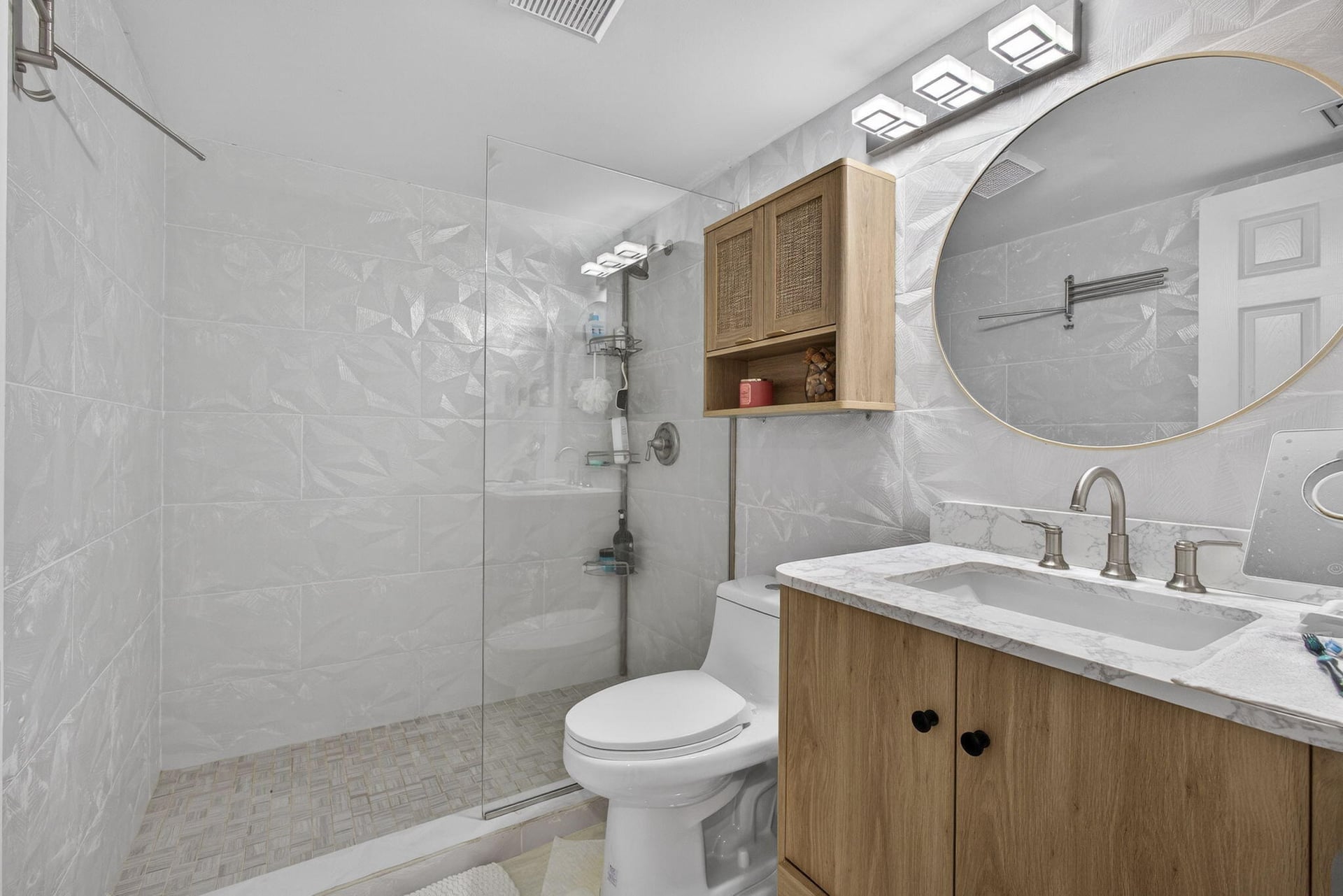 Unit D2 photo 18