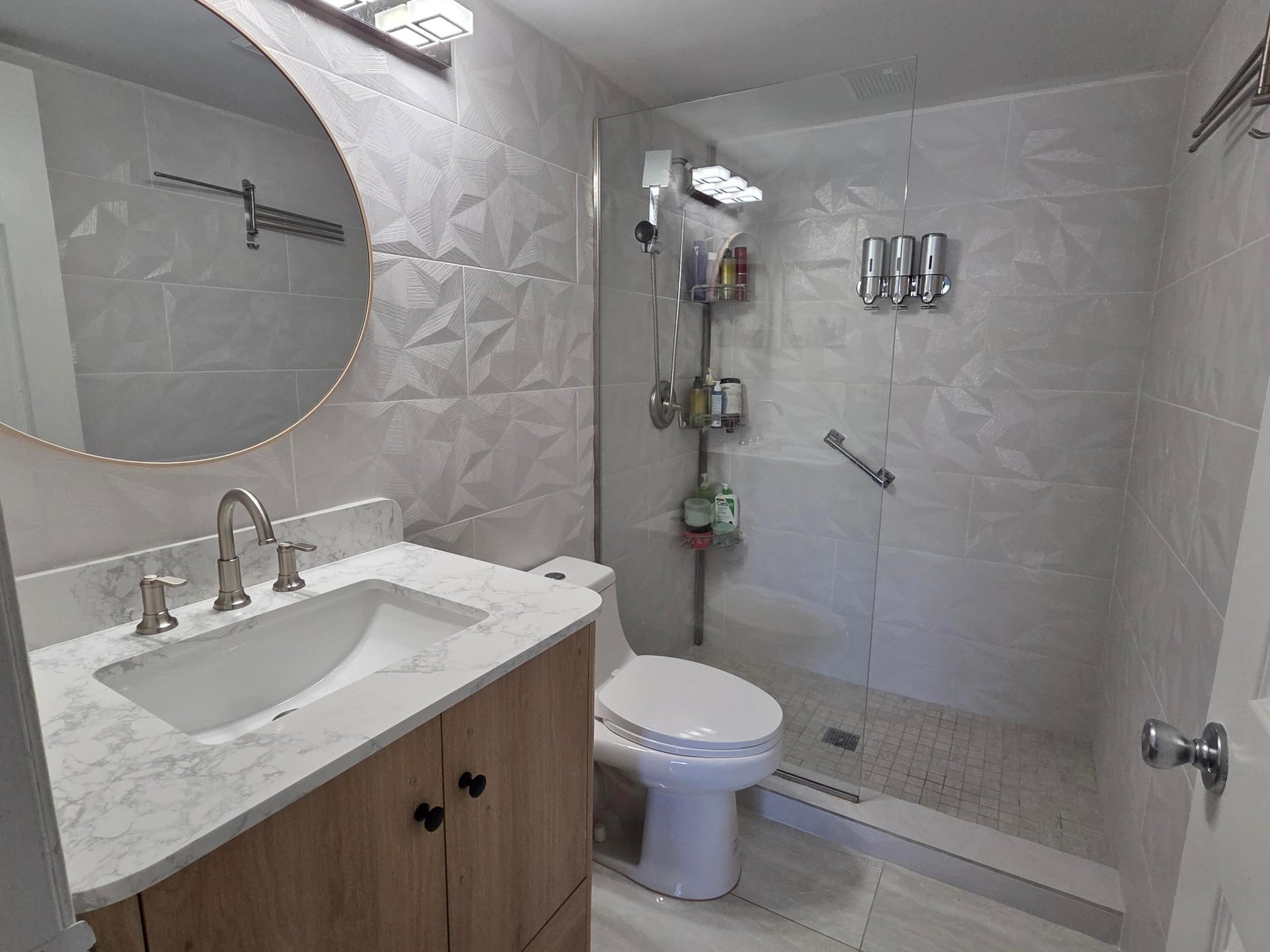 Unit D2 photo 23