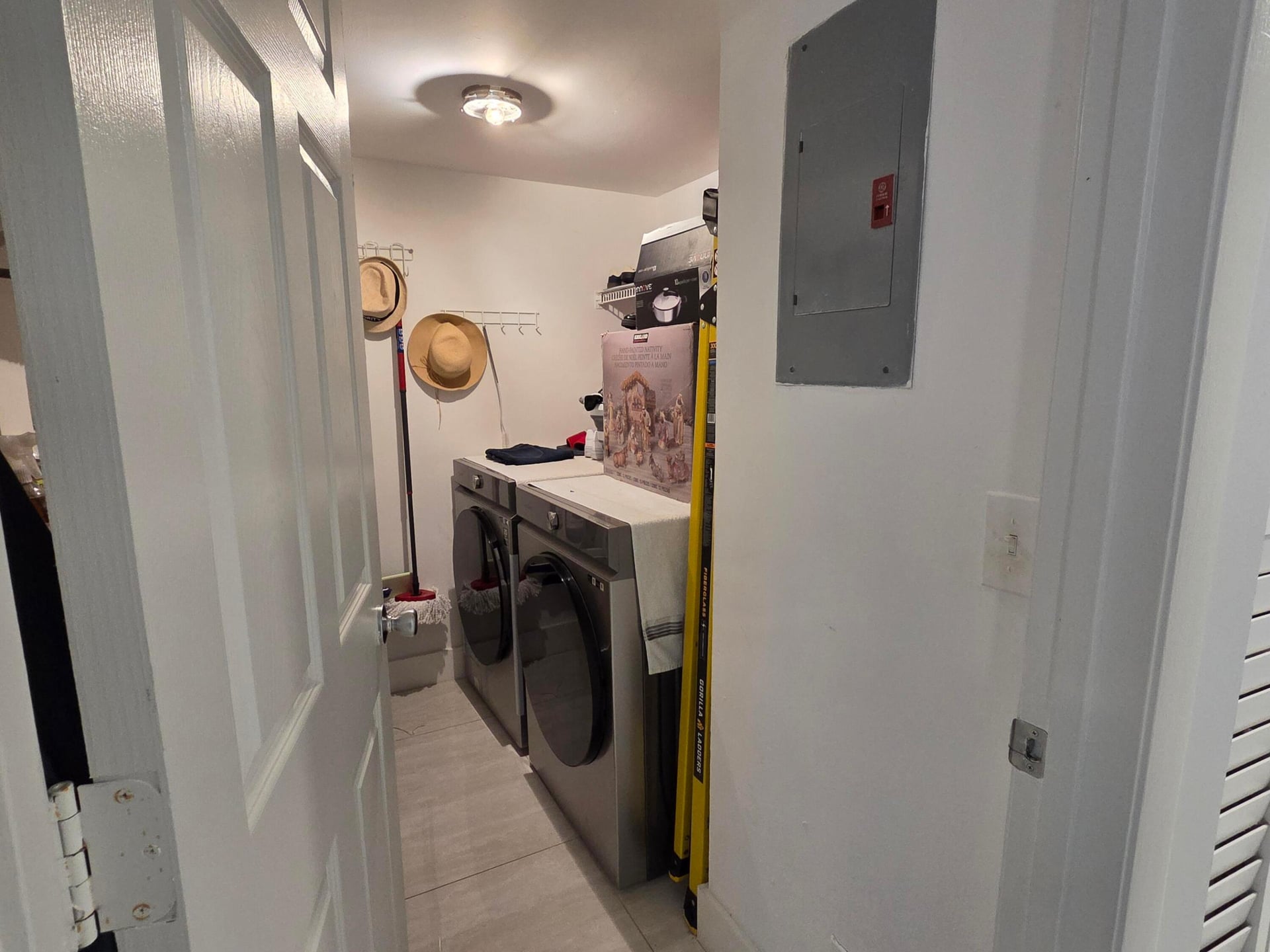Unit D2 photo 25
