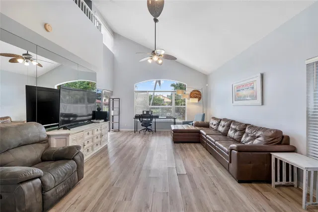 Residence photo 3