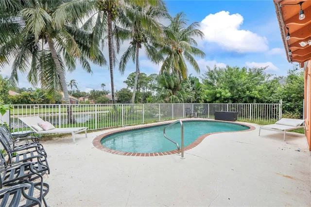 Residence photo 5