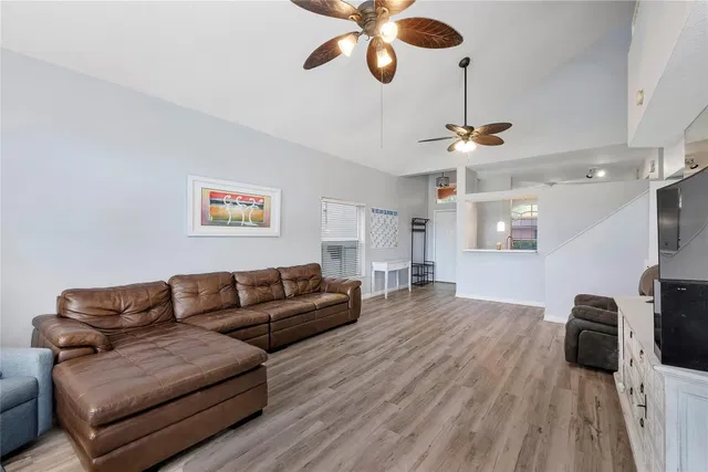 Residence photo 16