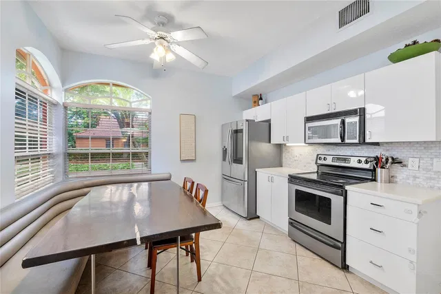 Residence photo 20
