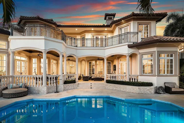 Royal Palm Yacht and Country Club Residence photo 2
