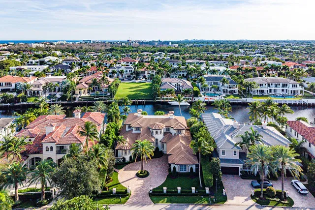 Royal Palm Yacht and Country Club Residence photo 3