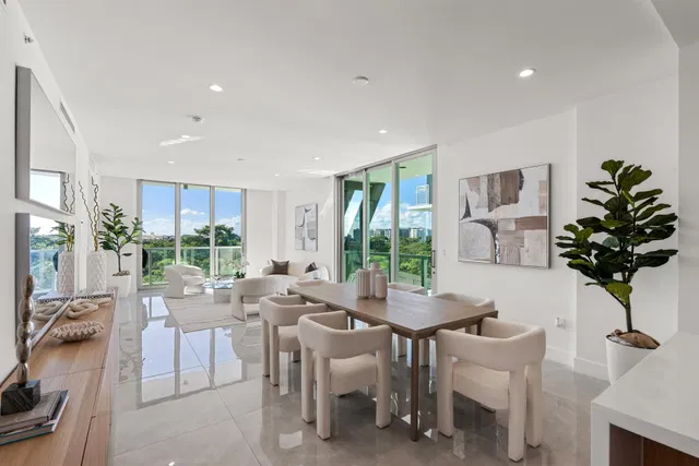 Royal Palm Residences Boca Raton Unit 604 photo 6