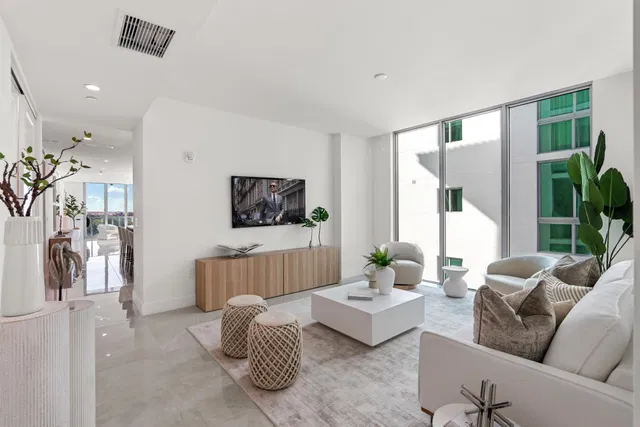 Royal Palm Residences Boca Raton Unit 604 photo 11