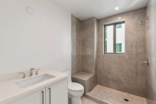 Royal Palm Residences Boca Raton Unit 604 photo 18