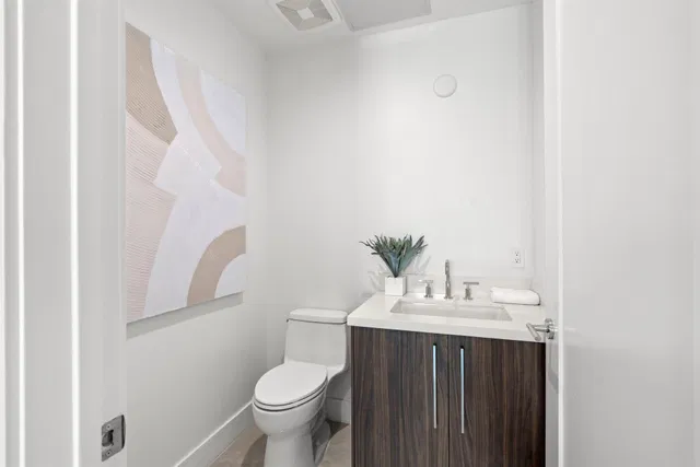 Royal Palm Residences Boca Raton Unit 604 photo 22
