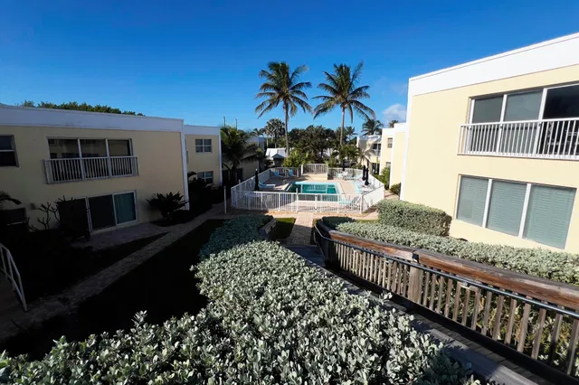 Unit 15 photo 25
