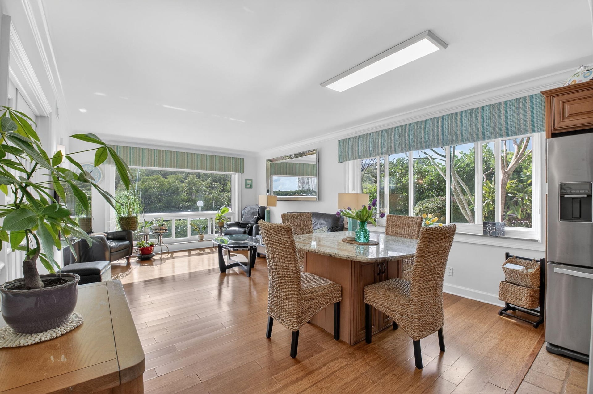 Unit 3120 photo 18