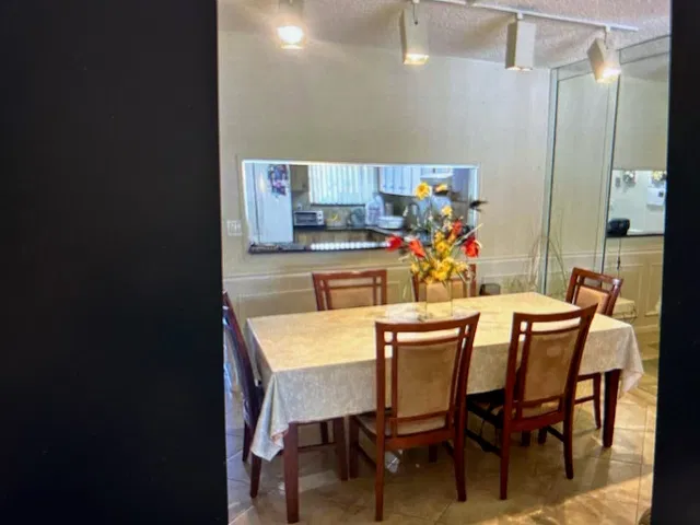 Unit 206 photo 5