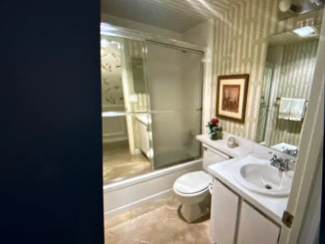Unit 206 photo 13