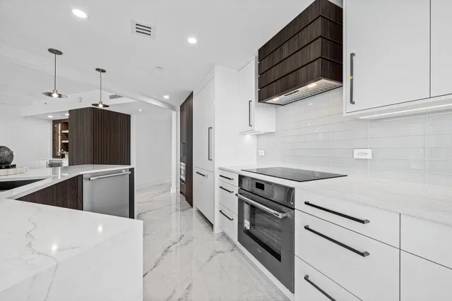 The Plaza of The Palm Beaches Unit 15a photo 10