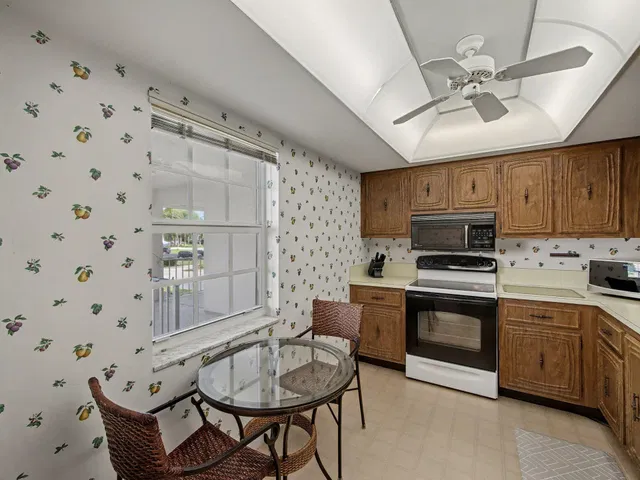 Singer Island Unit 246 photo 6