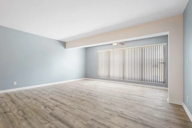 Unit 204 photo 7