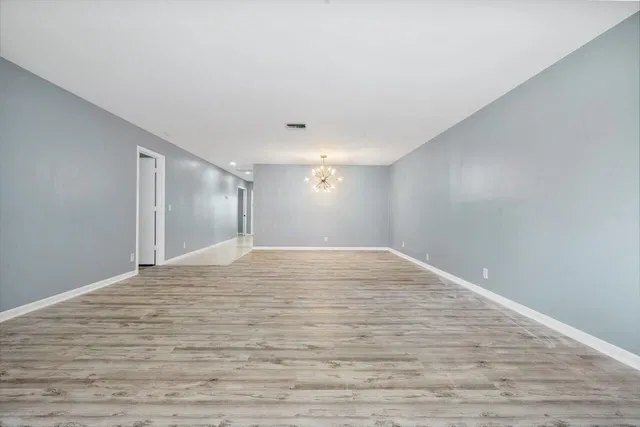 Unit 204 photo 8