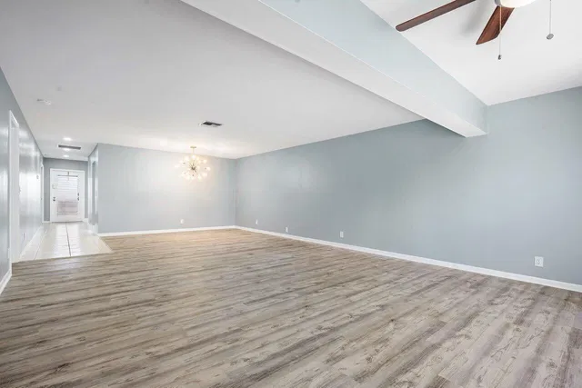 Unit 204 photo 9