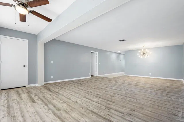 Unit 204 photo 10
