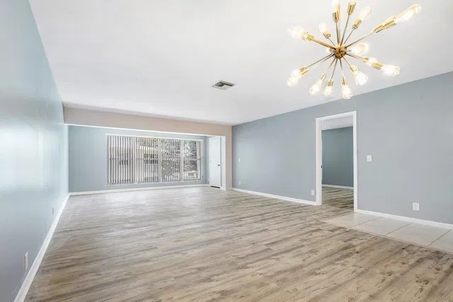 Unit 204 photo 12