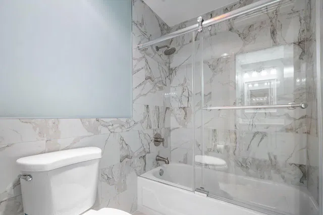 Unit 204 photo 17