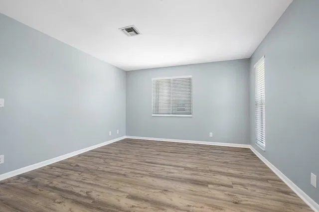 Unit 204 photo 21