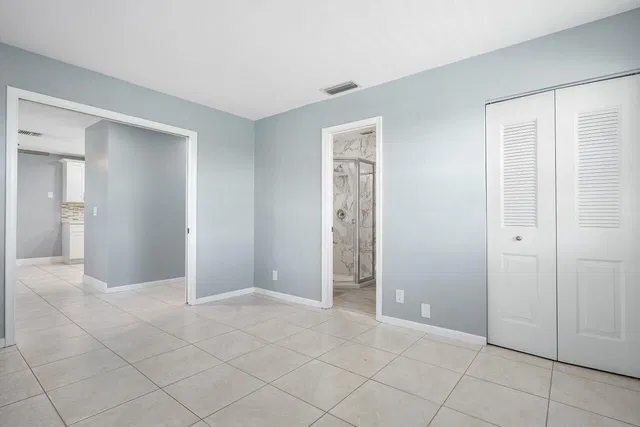 Unit 204 photo 28