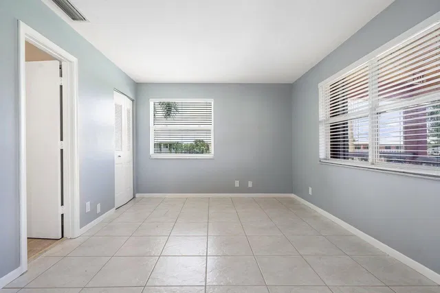 Unit 204 photo 29