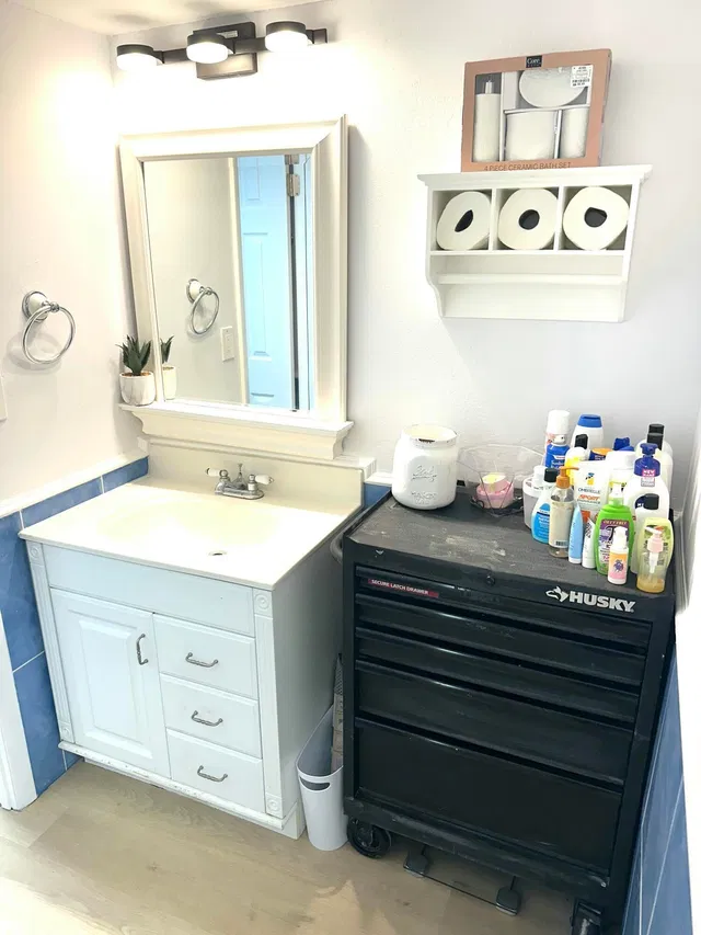  Unit 409 photo 11