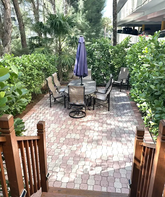  Unit 409 photo 23