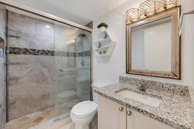 Unit 314 photo 15