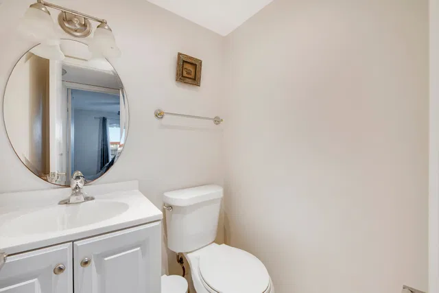 Unit 314 photo 16
