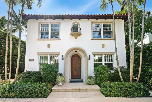 240 Seabreeze Avenue