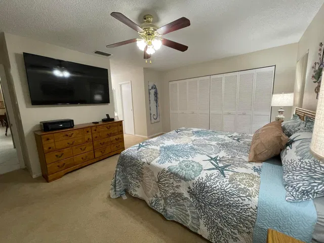 Residence photo 18