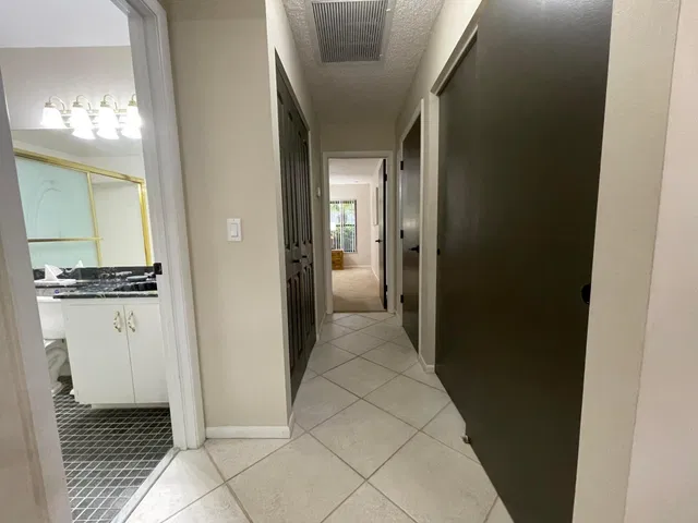 Residence photo 23