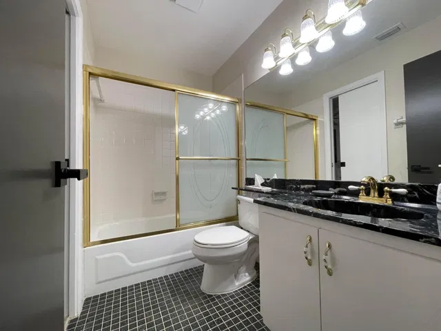 Residence photo 26