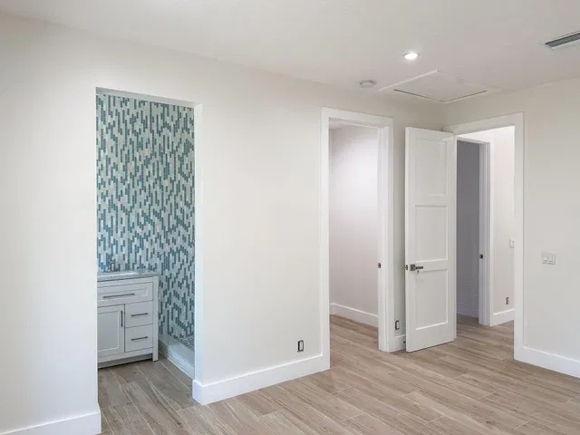 Residence photo 12