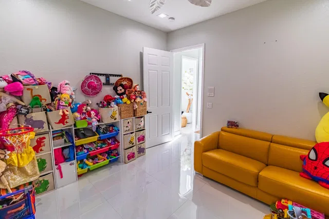 Residence photo 66
