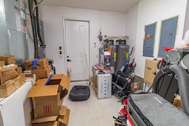 Residence photo 95