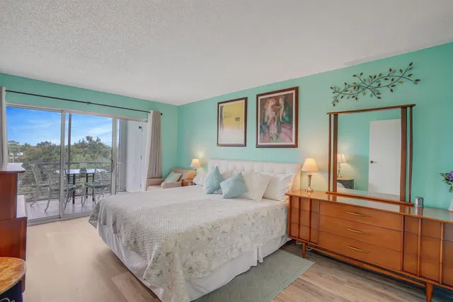 Unit 503 photo 17