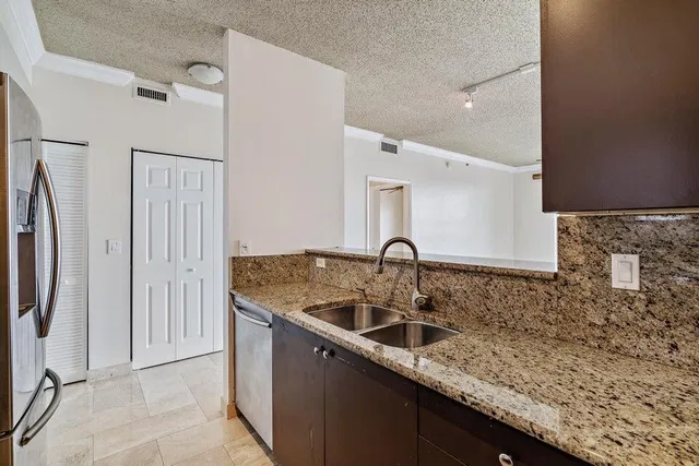 The Montecito Unit 1107 photo 10