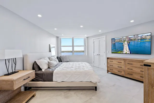 Corniche Singer Island Unit 2003 photo 6